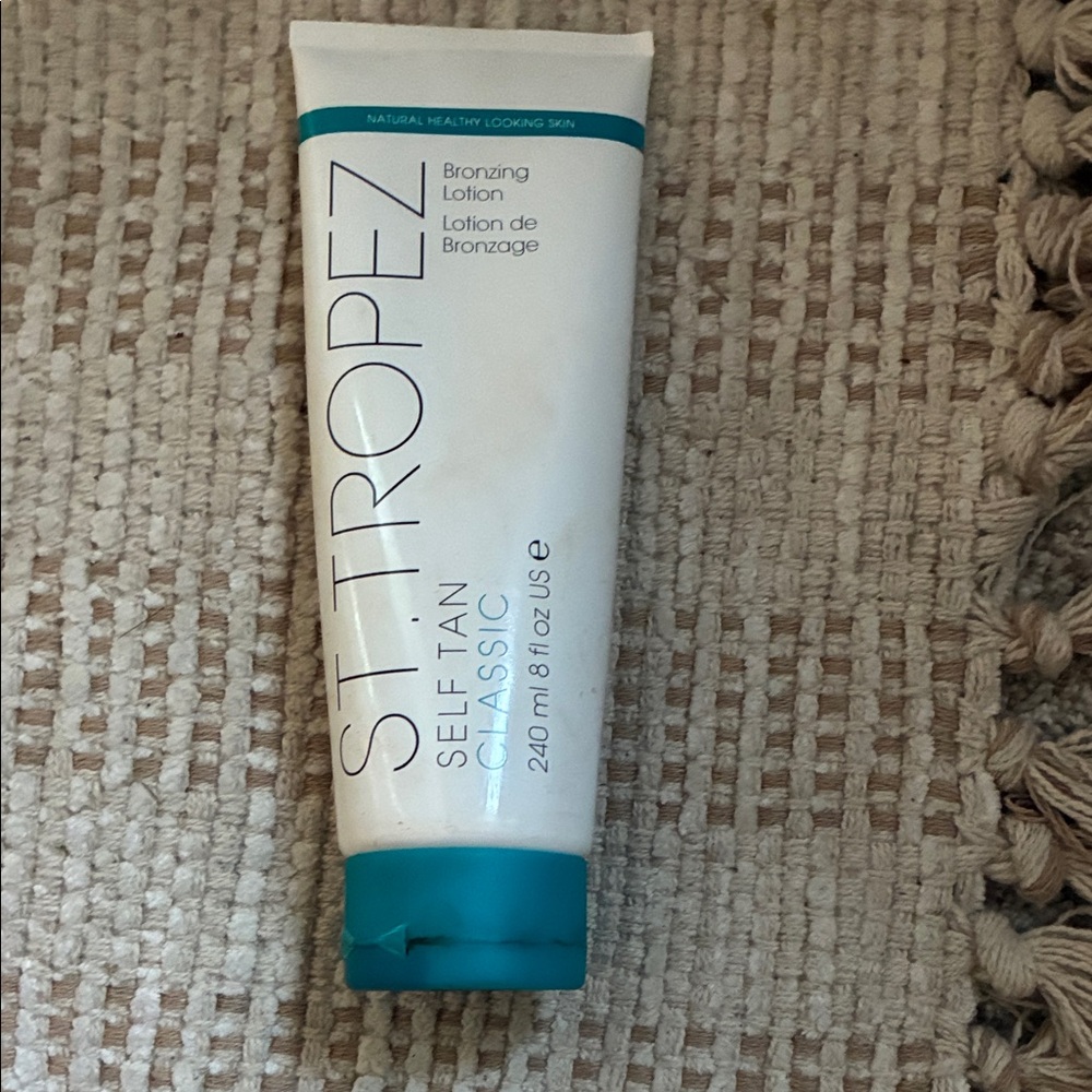St. Tropez Self Tan Classic Bronzing Lotion - White & Teal Tube 8 Fl oz